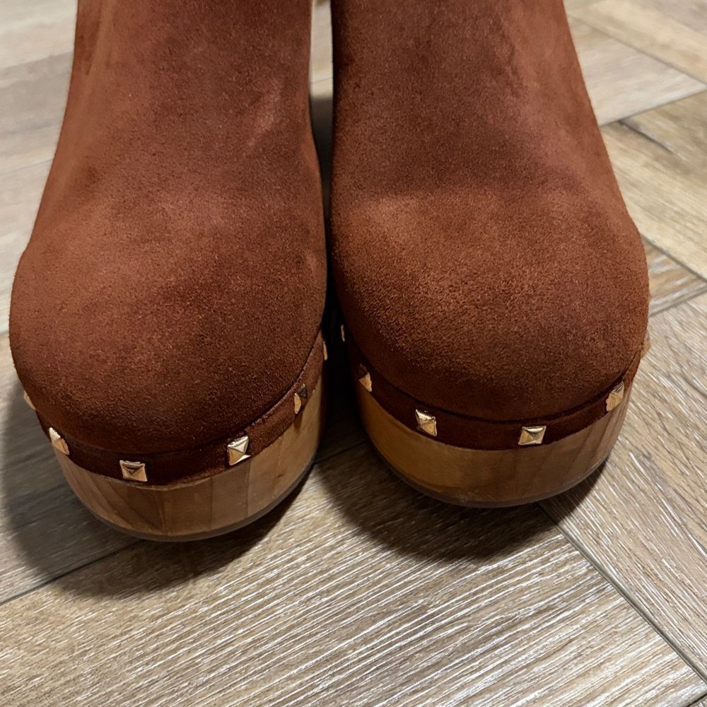 Steve Madden Brooklyn Studded Clogs - Picture 6 of 7